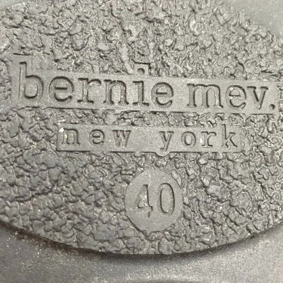 bernie mev. New York Casual Beaded Slip On Shoes Black w Subtle Sparkle Sz 40 - Picture 9 of 16